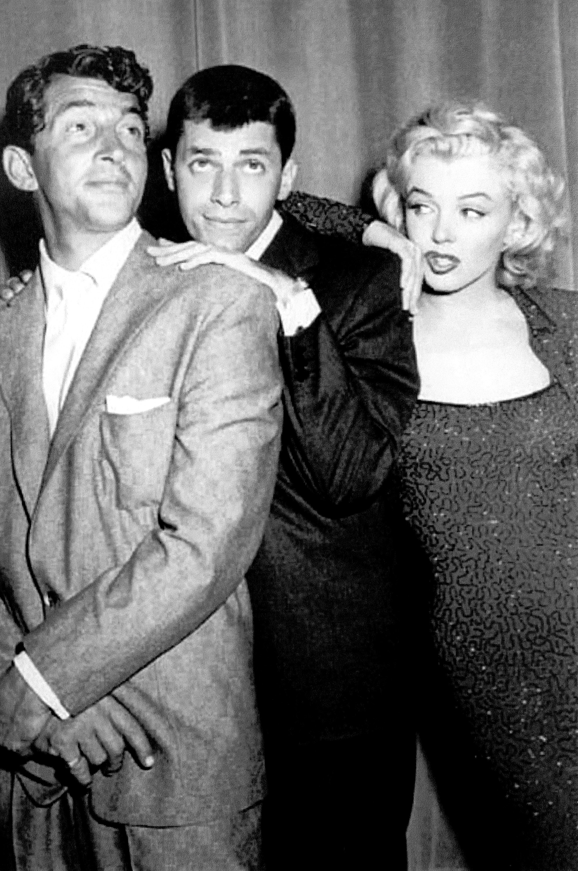 1953: Dean Martin, Jerry Lewis e Marilyn Monroe ai Redbook Film Awards dove Marilyn vinse il premio come miglior giovane personalità del botteghino del 1952 