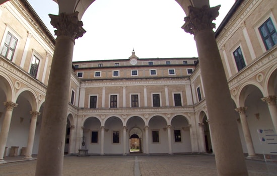 Raffaello e la corte dei Montefeltro. Architettura e Arte nel Palazzo Ducale di Urbino